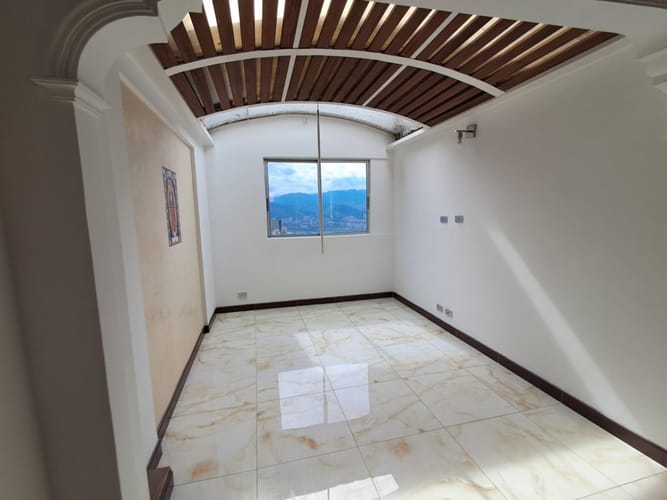 Apartamento de 3 alcobas en arriendo en Las Lomas, Medellín, 145 m² · foto 16 de 24
