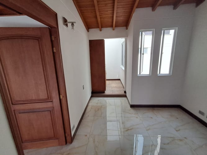 Apartamento de 3 alcobas en arriendo en Las Lomas, Medellín, 145 m² · foto 17 de 24