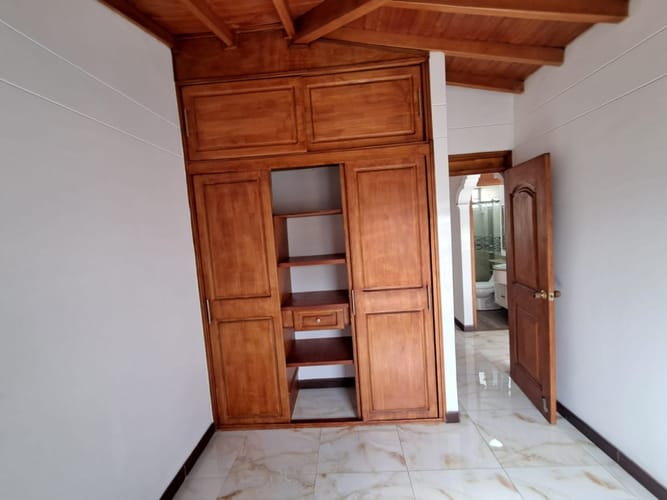 Apartamento de 3 alcobas en arriendo en Las Lomas, Medellín, 145 m² · foto 19 de 24