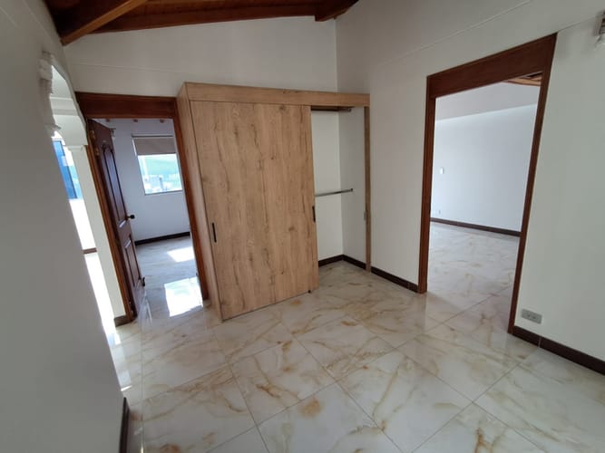 Apartamento de 3 alcobas en arriendo en Las Lomas, Medellín, 145 m² · foto 20 de 24