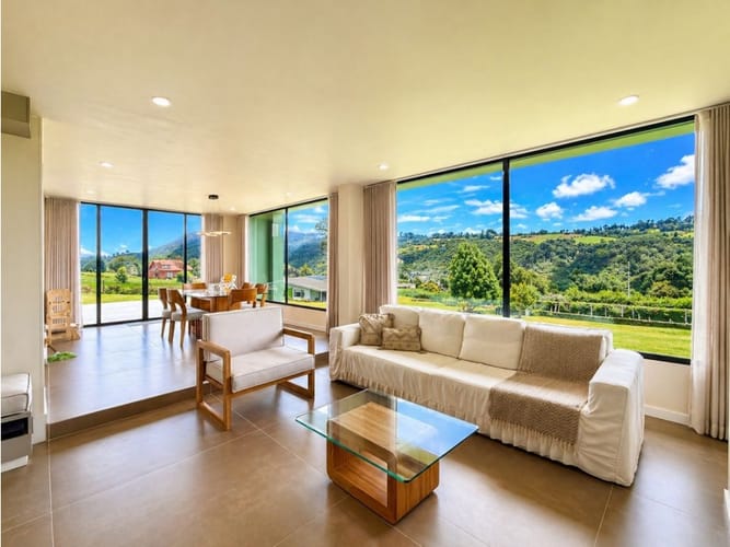 Casa de 4 alcobas en venta en Yerbabuena, Chía, 600 m² · foto 3 de 11