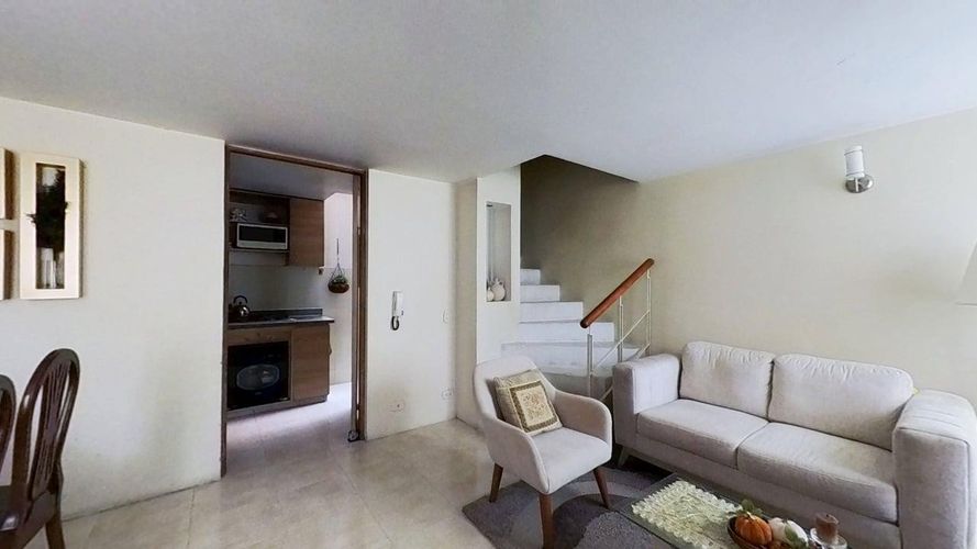 Casa de 3 alcobas en venta en Hipotecho, Bogotá, 77 m² · foto 2 de 19