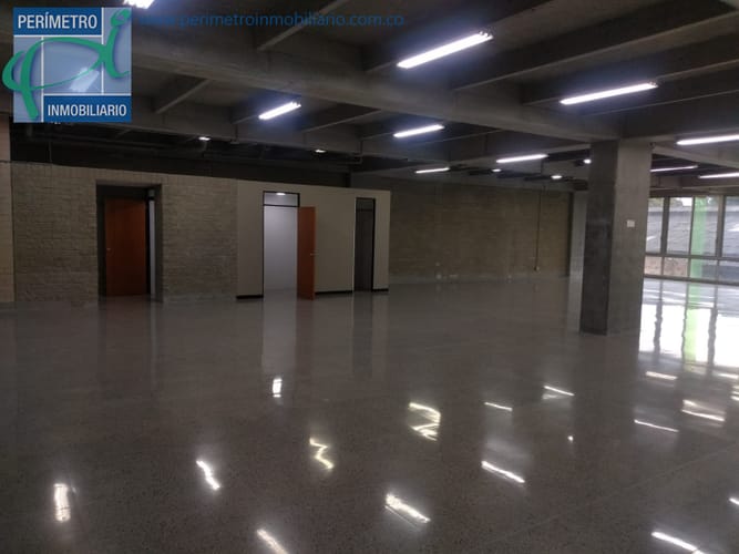 Oficina en arriendo en Guayabal, Medellín, 596 m² · foto 6 de 17