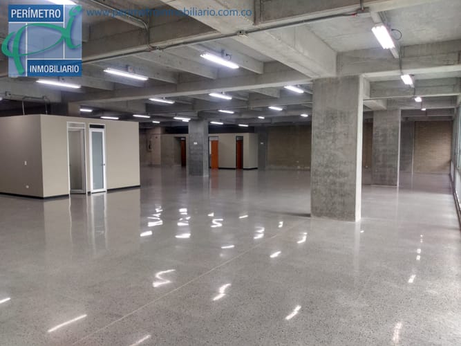 Oficina en arriendo en Guayabal, Medellín, 596 m² · foto 8 de 17