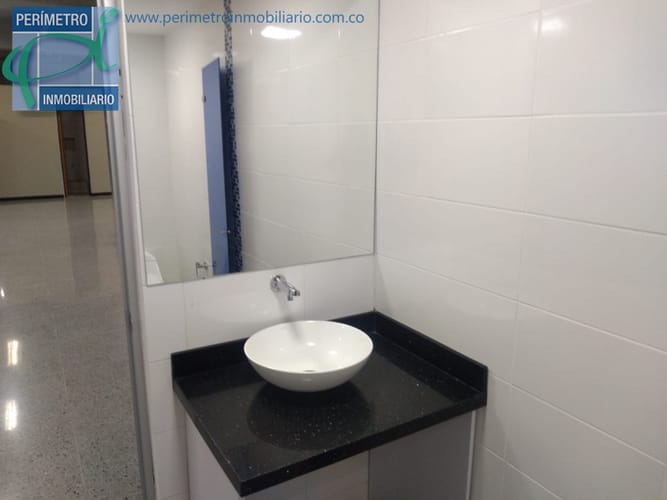 Oficina en arriendo en Guayabal, Medellín, 596 m² · foto 11 de 17