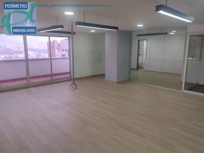 Oficina en arriendo en El Diamante No. 2, Medellín, 246 m² · foto 7 de 18
