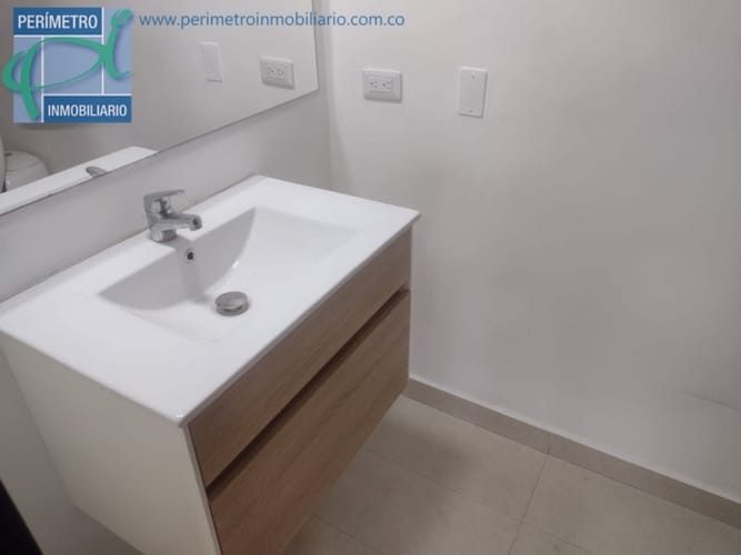 Oficina en arriendo en El Diamante No. 2, Medellín, 246 m² · foto 15 de 18