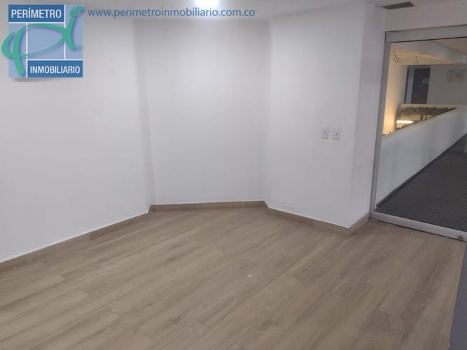Oficina en arriendo en El Diamante No. 2, Medellín, 246 m² · foto 17 de 18