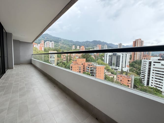 Apartamento de 2 alcobas en arriendo en El Poblado, Medellín, 88 m² · foto 13 de 13