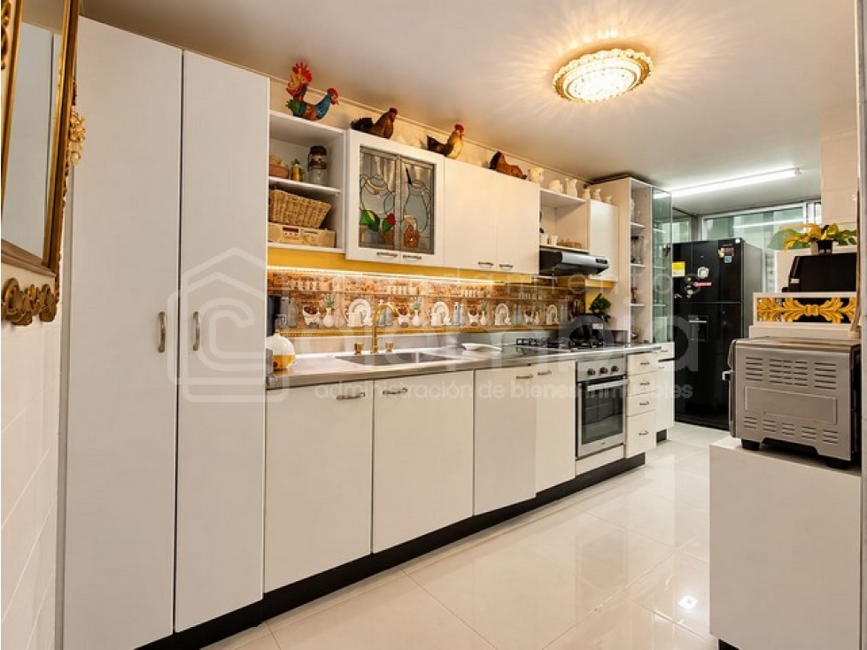 Apartamento en venta en La Aguacatala, Medellín · foto 3 de 24