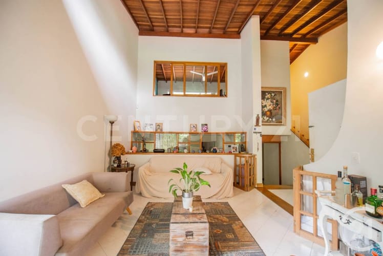 Casa de 4 alcobas en venta en El Campestre, Medellín, 315 m² · foto 2 de 17