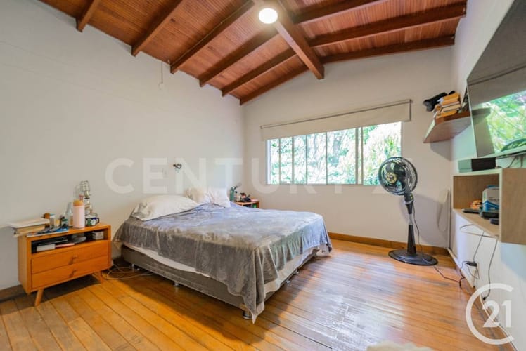 Casa de 4 alcobas en venta en El Campestre, Medellín, 315 m² · foto 11 de 17