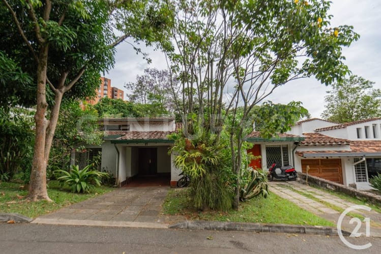 Casa de 4 alcobas en venta en El Campestre, Medellín, 315 m² · foto 16 de 17