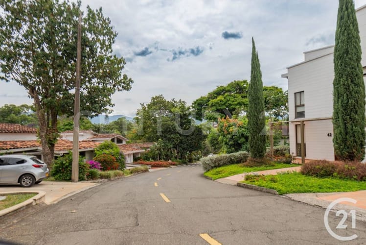 Casa de 4 alcobas en venta en El Campestre, Medellín, 315 m² · foto 17 de 17