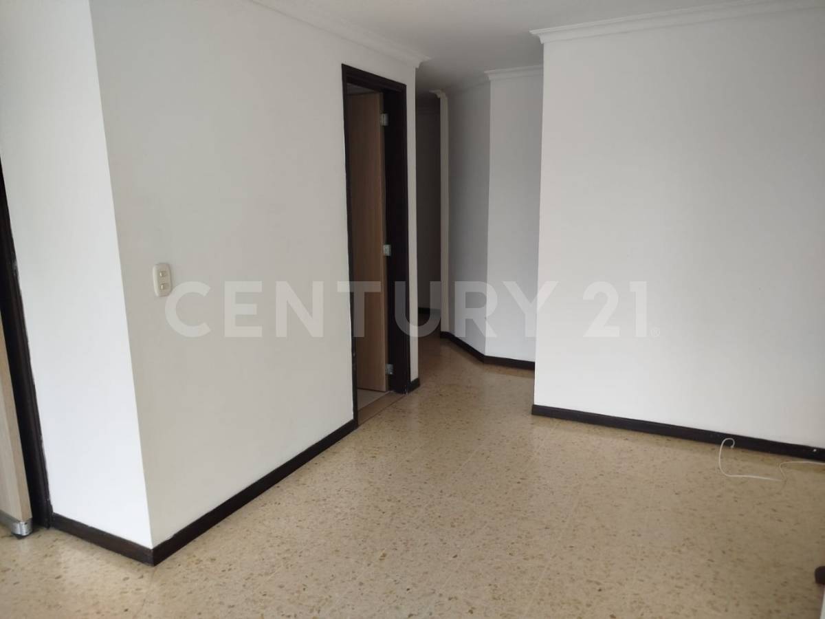 Apartamento en venta en Loma Benedictinos, Medellín · foto 7 de 15
