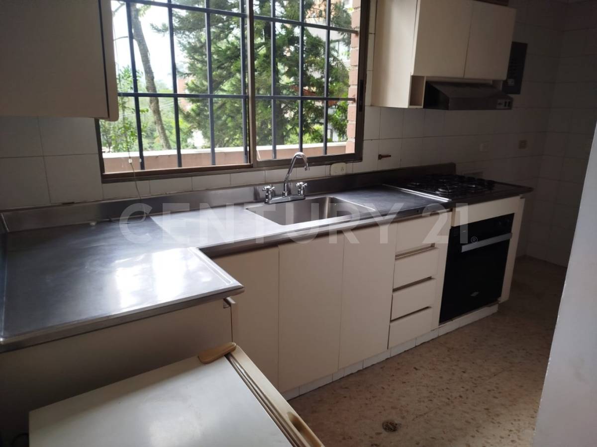 Apartamento en venta en Loma Benedictinos, Medellín · foto 9 de 15