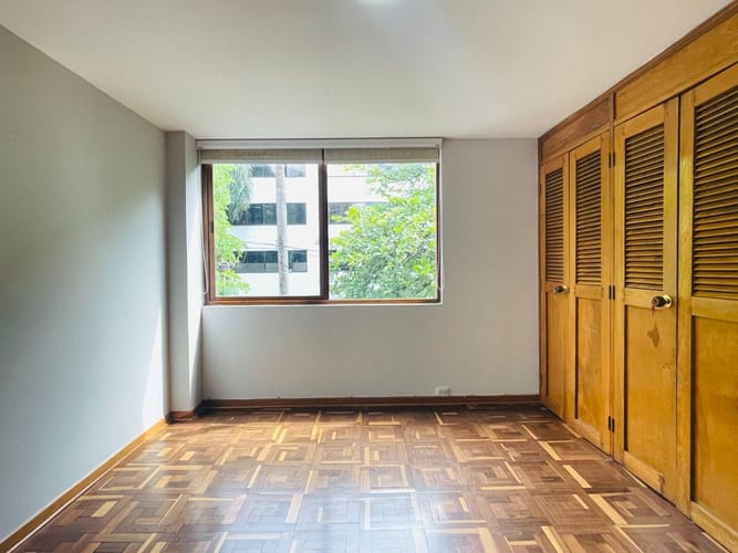 Apartamento de 3 alcobas en venta en La Aguacatala, Medellín, 135 m² · foto 7 de 18