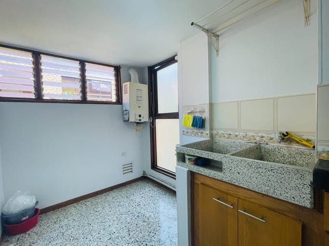 Apartamento de 3 alcobas en venta en La Aguacatala, Medellín, 135 m² · foto 14 de 18