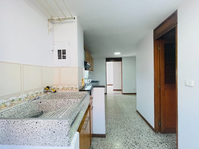 Apartamento de 3 alcobas en venta en La Aguacatala, Medellín, 135 m² · foto 15 de 18