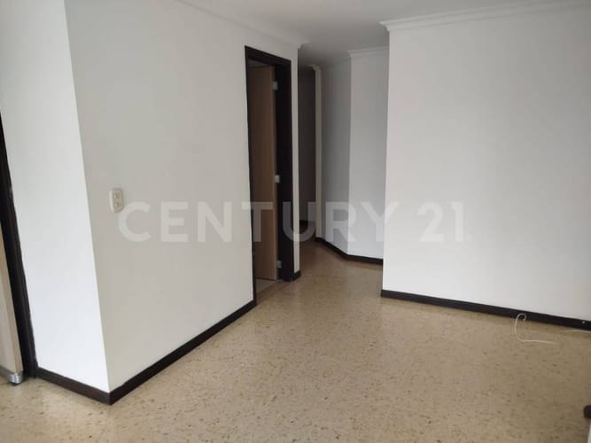 Apartamento de 3 alcobas en arriendo en El Diamante No. 2, Medellín, 119 m² · foto 7 de 15