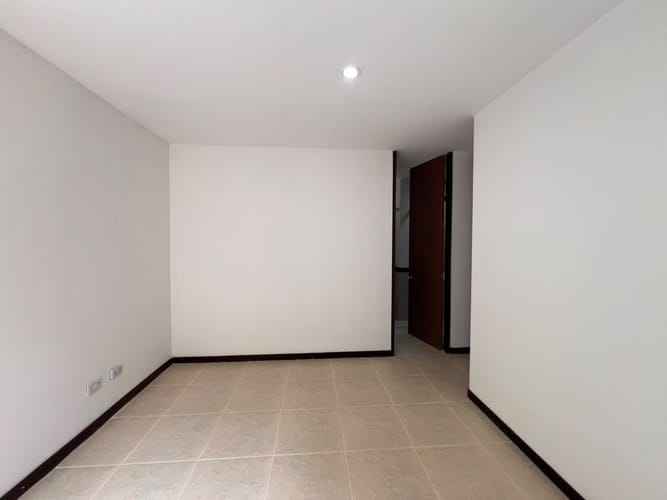 Apartamento de 2 alcobas en arriendo en El Poblado, Medellín, 63 m² · foto 8 de 15