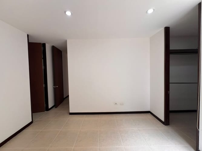 Apartamento de 2 alcobas en arriendo en El Poblado, Medellín, 63 m² · foto 7 de 15