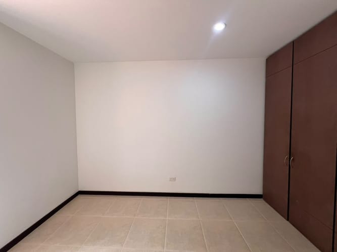 Apartamento de 2 alcobas en arriendo en El Poblado, Medellín, 63 m² · foto 11 de 15