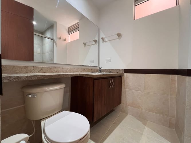 Apartamento de 2 alcobas en arriendo en El Poblado, Medellín, 63 m² · foto 14 de 15