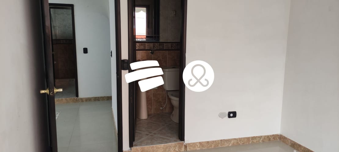 Casa de 5 alcobas en venta en Ciudad Bochica, Bogotá, 66 m² · foto 5 de 19
