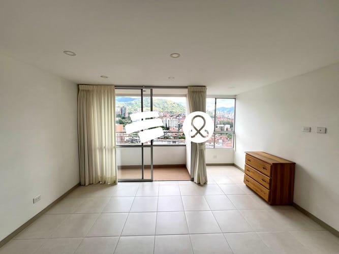 Apartamento de 3 alcobas en venta en Las Cometas, Envigado, 86 m² · foto 4 de 24
