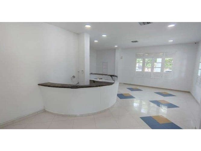 Casa en venta en Colombia, Barranquilla, 745 m² · foto 5 de 5