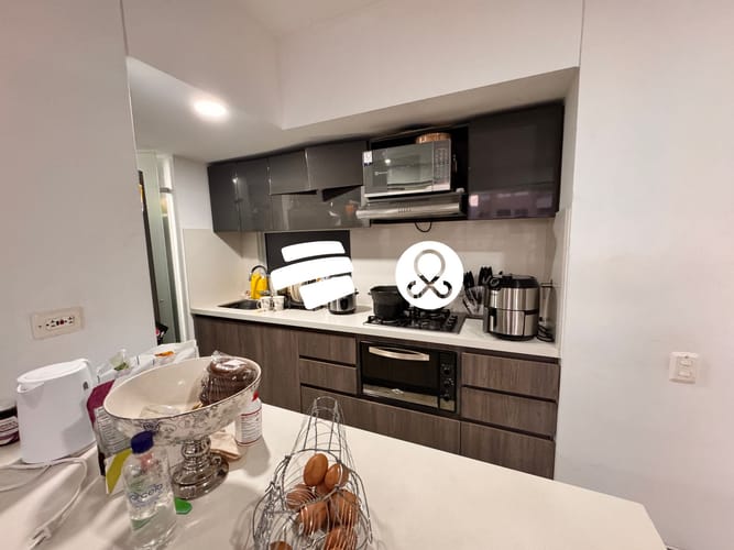 Apartamento de 3 alcobas en venta en Ferreni, Medellín, 100 m² · foto 1 de 24