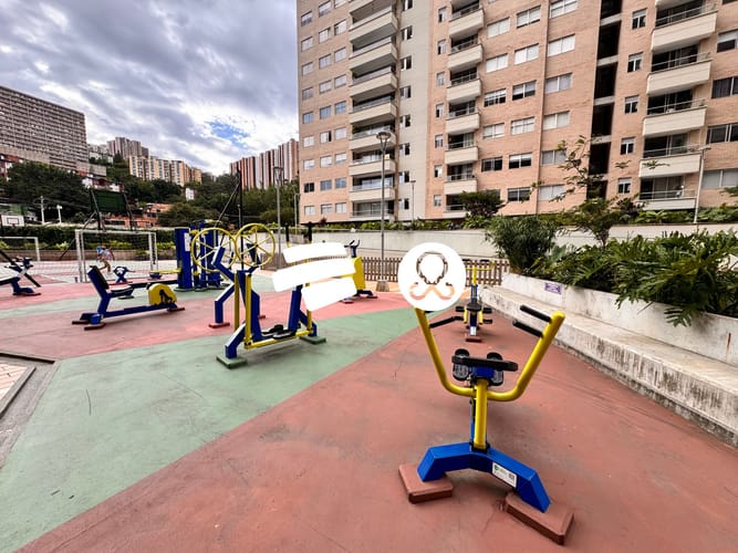 Apartamento de 3 alcobas en venta en Ferreni, Medellín, 100 m² · foto 23 de 24