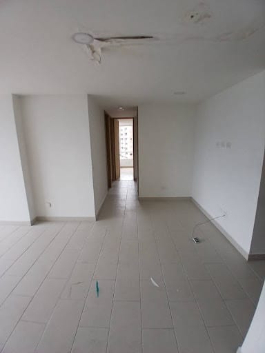 Apartamento de 3 alcobas en arriendo en Los Colores, Medellín, 88 m² · foto 6 de 23