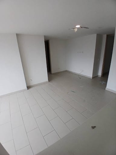 Apartamento de 3 alcobas en arriendo en Los Colores, Medellín, 88 m² · foto 7 de 23