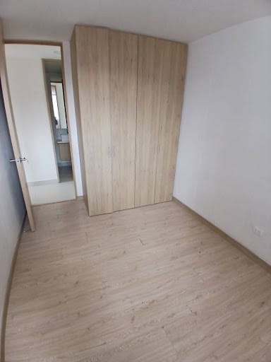 Apartamento de 3 alcobas en arriendo en Los Colores, Medellín, 88 m² · foto 11 de 23