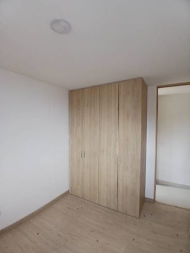 Apartamento de 3 alcobas en arriendo en Los Colores, Medellín, 88 m² · foto 13 de 23