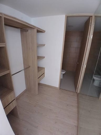 Apartamento de 3 alcobas en arriendo en Los Colores, Medellín, 88 m² · foto 16 de 23