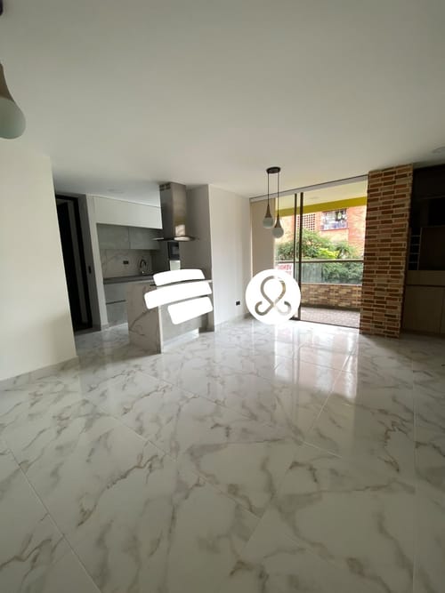 Apartamento de 3 alcobas en venta en Las Lomitas, Sabaneta, 82 m² · foto 2 de 24