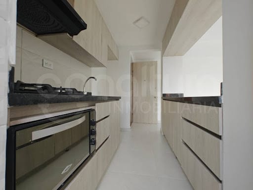Apartamento de 3 alcobas en arriendo en Los Gomez, Itagüí, 70 m² · foto 2 de 17