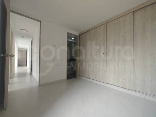 Apartamento de 3 alcobas en arriendo en Los Gomez, Itagüí, 70 m² · foto 3 de 17