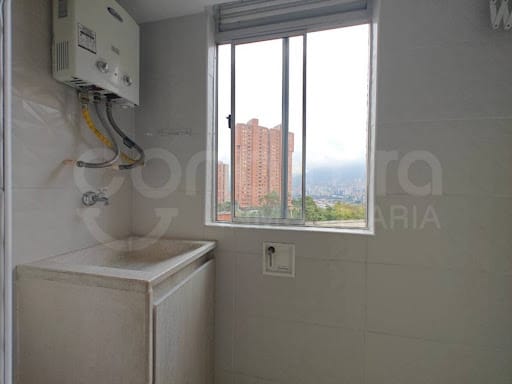 Apartamento de 3 alcobas en arriendo en Los Gomez, Itagüí, 70 m² · foto 5 de 17