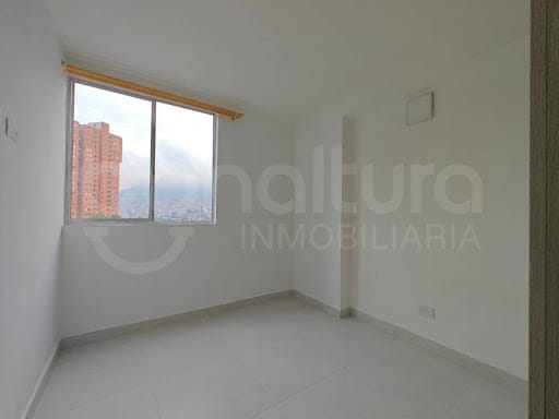 Apartamento de 3 alcobas en arriendo en Los Gomez, Itagüí, 70 m² · foto 11 de 17