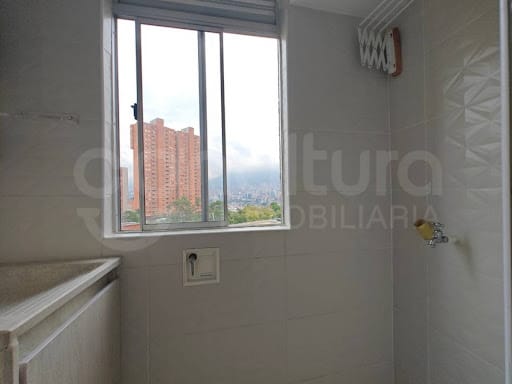 Apartamento de 3 alcobas en arriendo en Los Gomez, Itagüí, 70 m² · foto 14 de 17