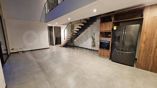Apartamento de 3 alcobas en arriendo en La Florida, Medellín, 175 m² · foto 2 de 24
