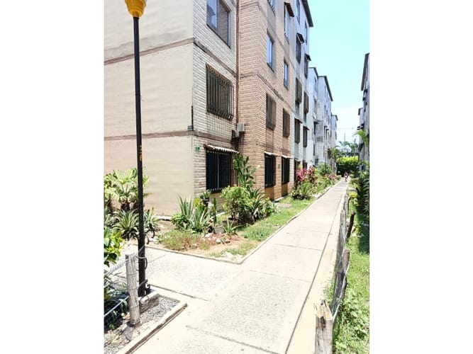 Apartamento de 3 alcobas en venta en Ciudad 2000, Cali, 57 m² · foto 1 de 1