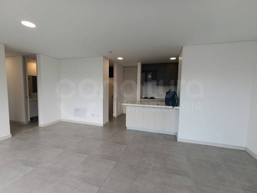 Apartamento de 3 alcobas en arriendo en Los Colores, Medellín, 85 m² · foto 5 de 14
