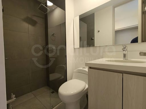 Apartamento de 3 alcobas en arriendo en Los Colores, Medellín, 85 m² · foto 6 de 14