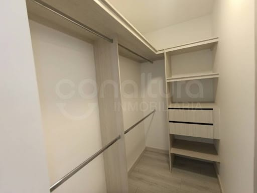 Apartamento de 3 alcobas en arriendo en Los Colores, Medellín, 85 m² · foto 7 de 14