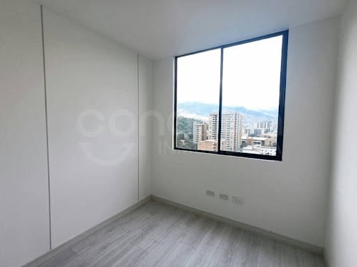 Apartamento de 3 alcobas en arriendo en Los Colores, Medellín, 85 m² · foto 11 de 14
